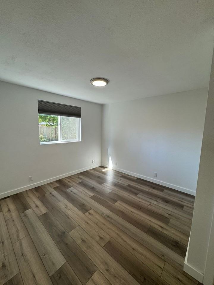 2676 Carbona St - Photo 7 of 20