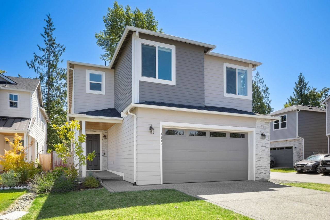 7435 87th Dr Ne