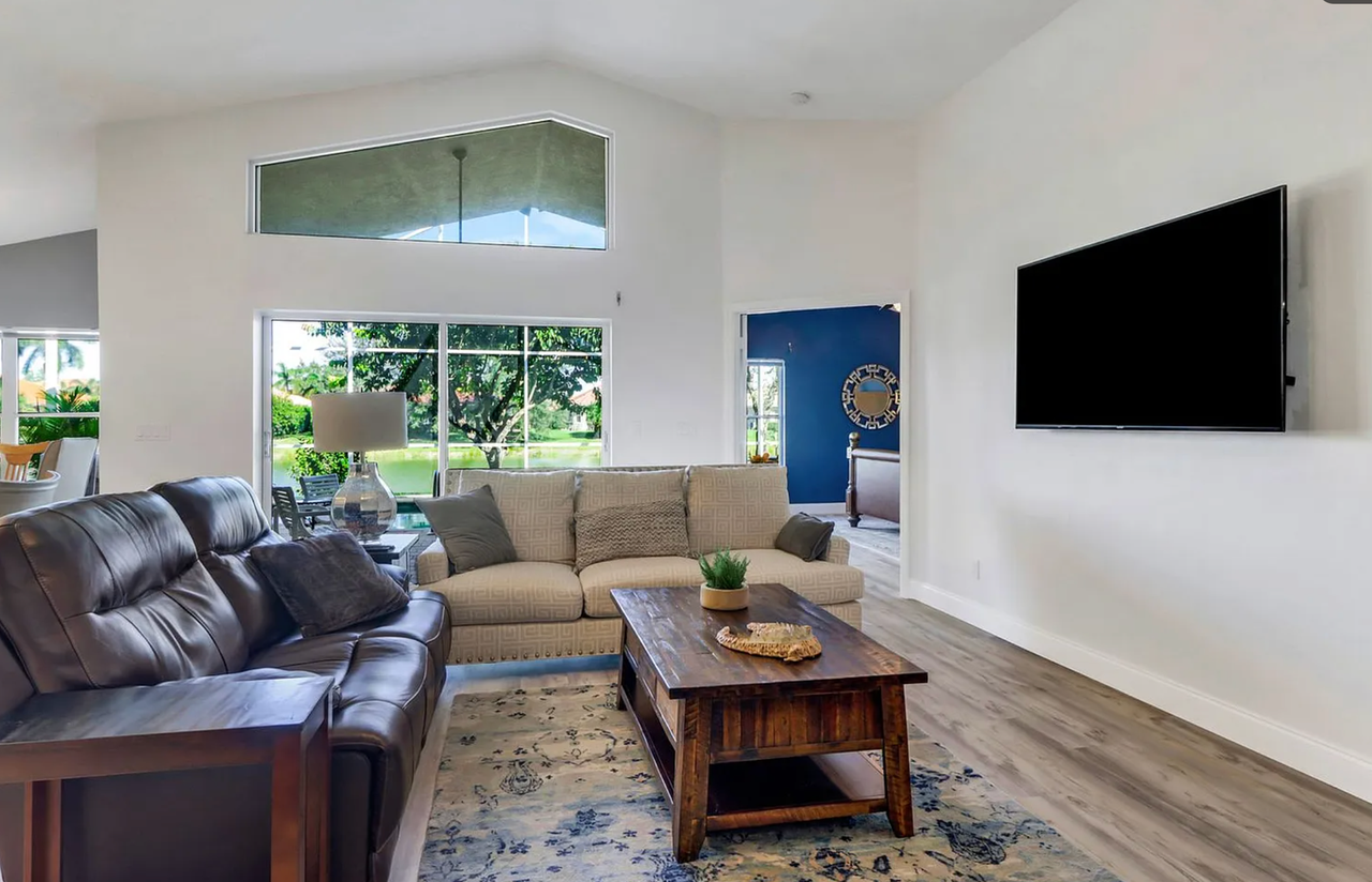 1059 Jardin Dr - Photo 5 of 25