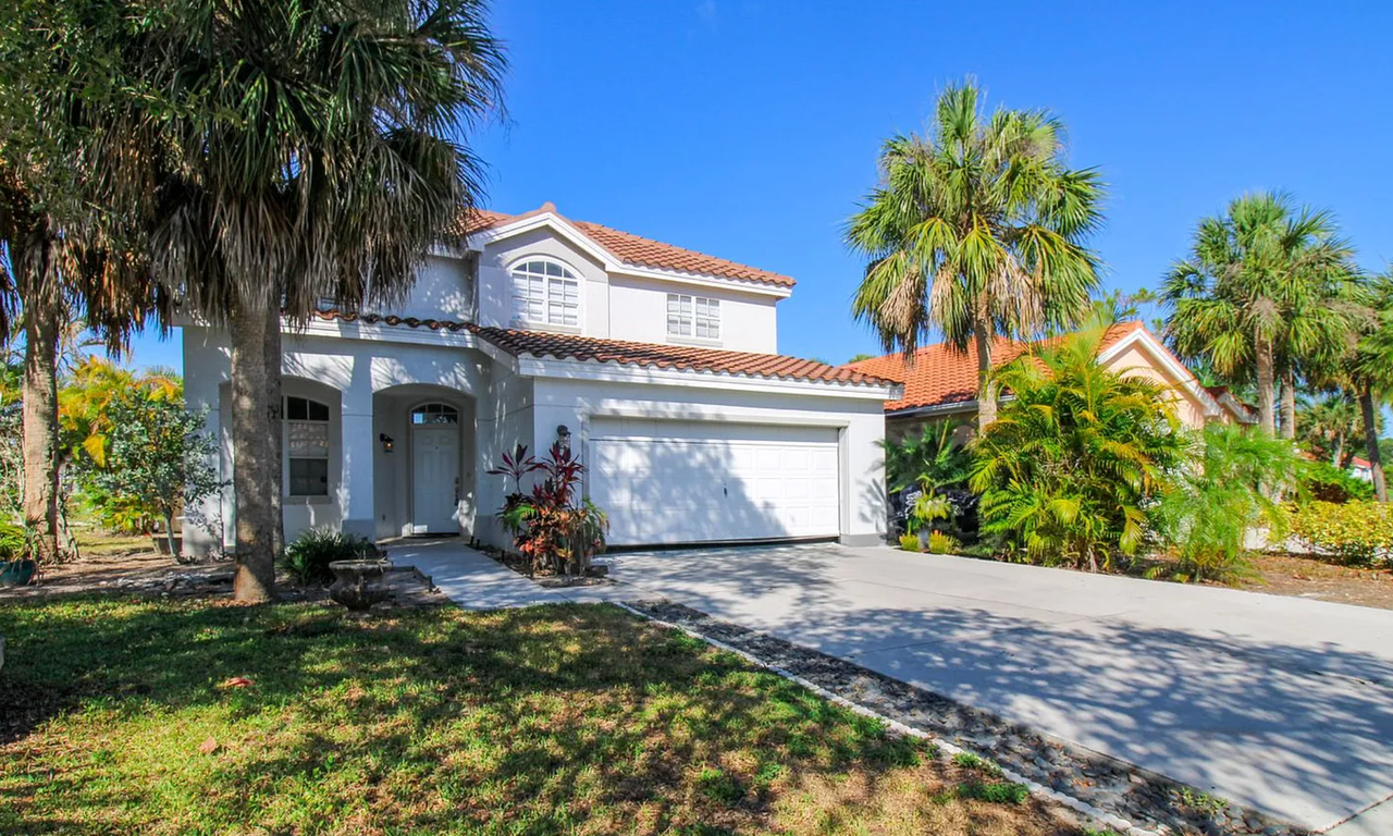 135 Lady Palm Dr - Photo 2 of 31