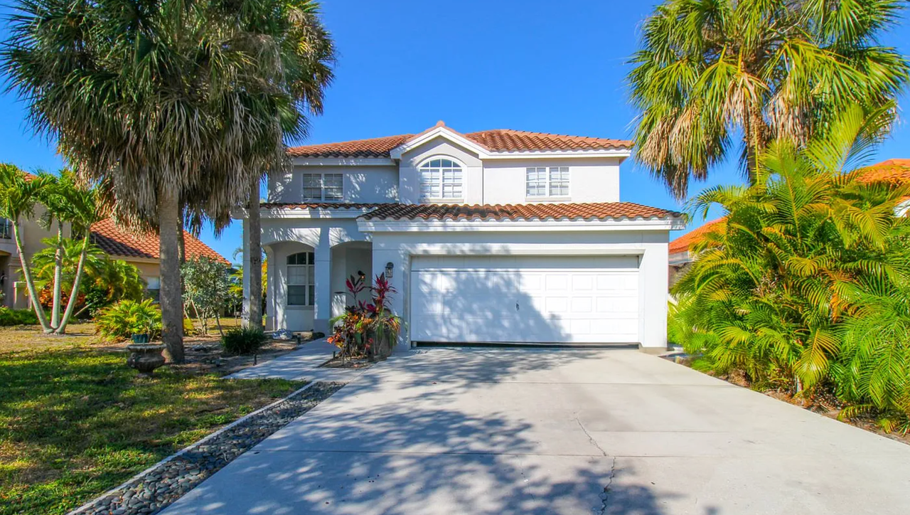 135 Lady Palm Dr - Photo 3 of 31