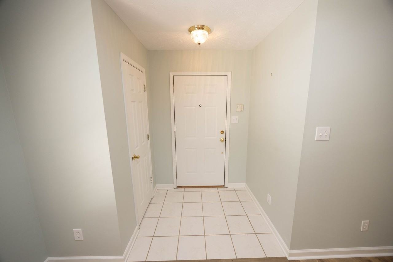 847 Dee Dr - Photo 2 of 27