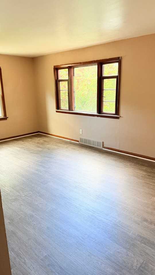 2009 Martha St - Photo 3 of 6