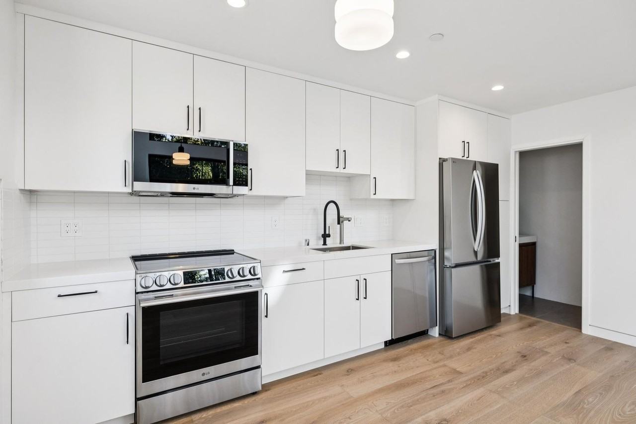 2251 High St #2251A - Photo 7 of 22