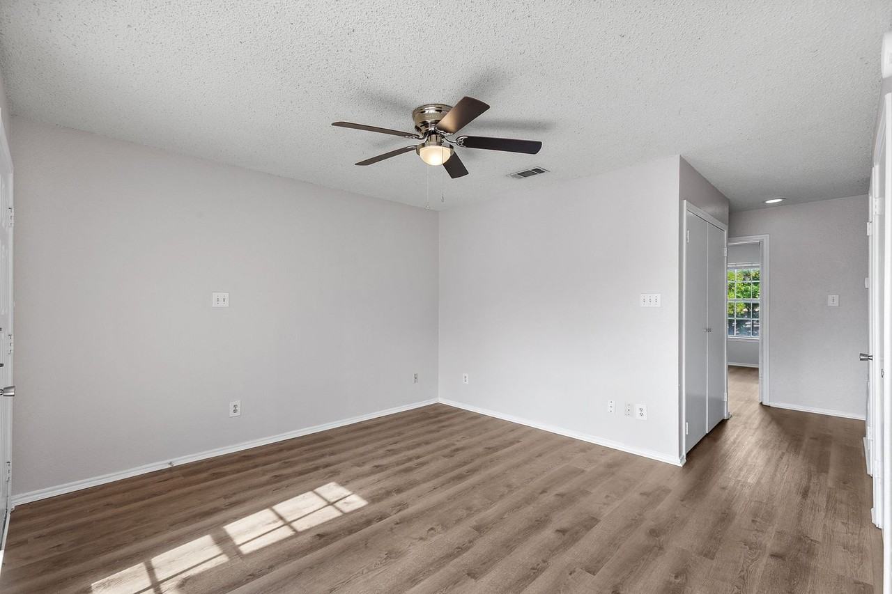 104 Mosscliff Cir #6 - Photo 6 of 16