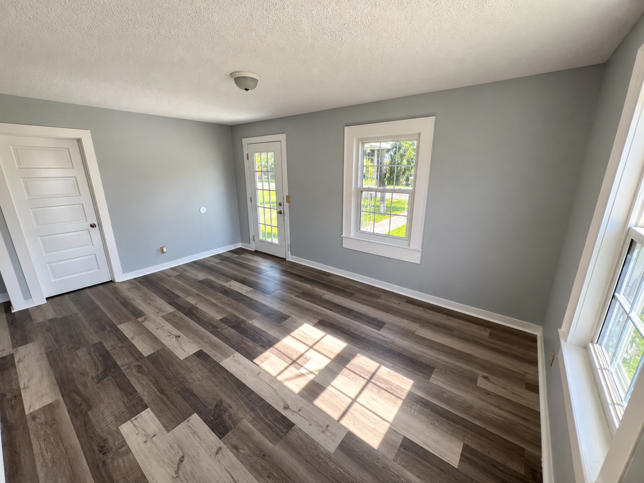 38708 South Ave - Photo 3 of 11