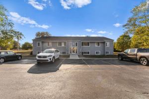 featured image of 2200 Jennifer Ln