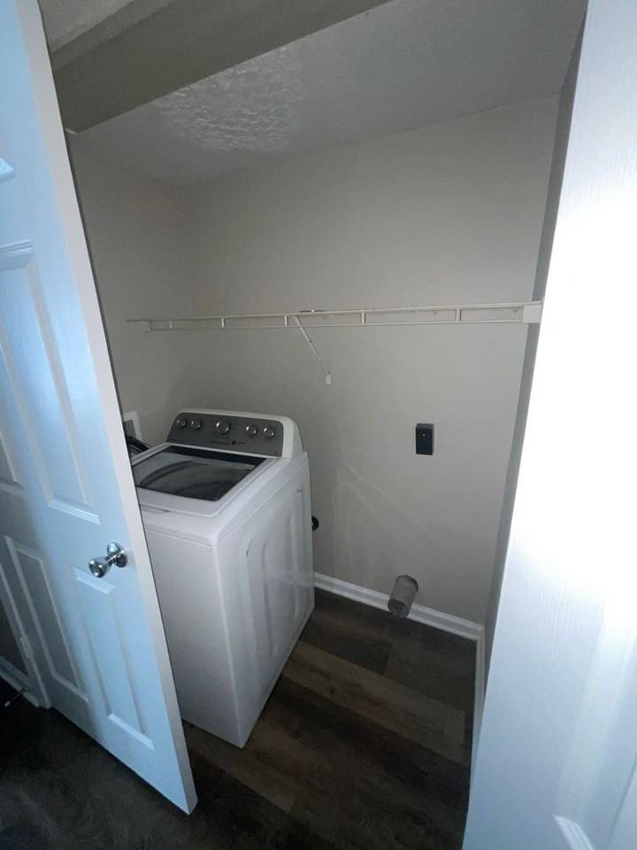 1353 Roache St - Photo 5 of 14