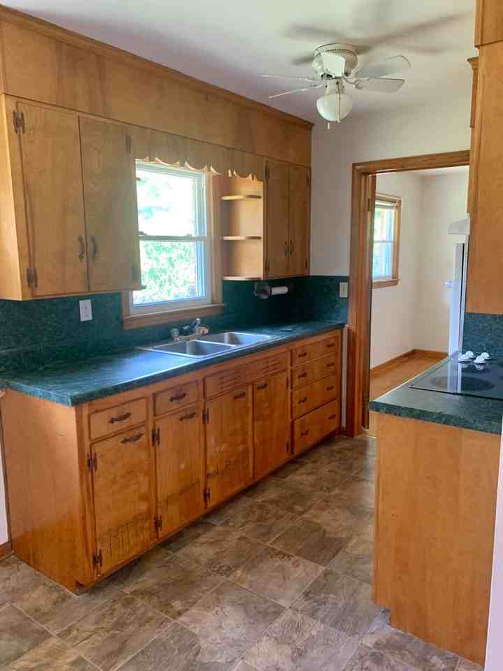 735 Davis St - Photo 7 of 16
