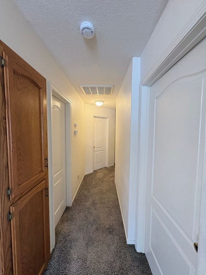 323 S Citrus Ct - Photo 7 of 31
