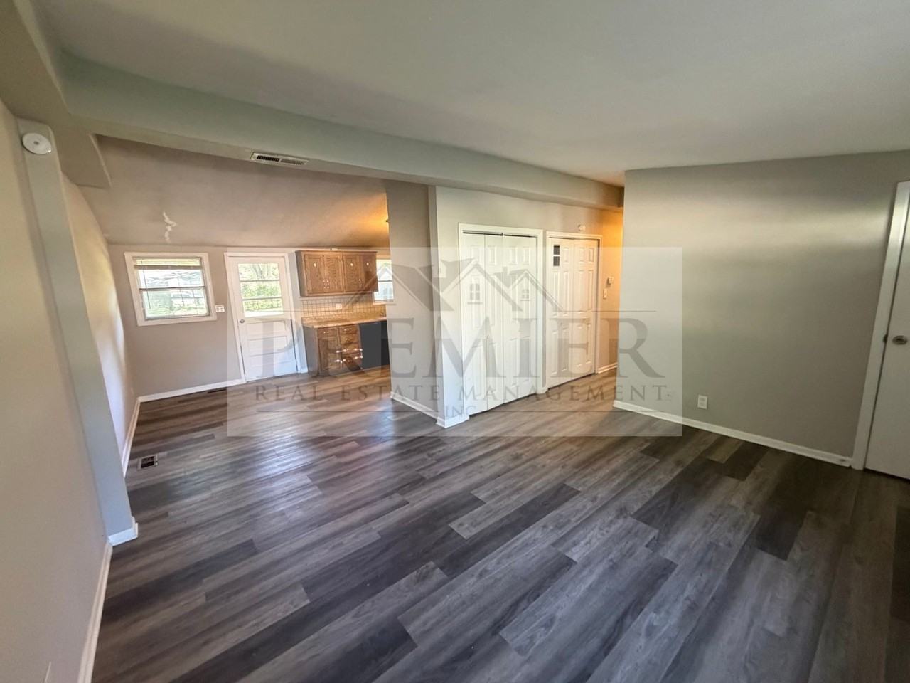 505 N Geronimo Dr - Photo 3 of 16