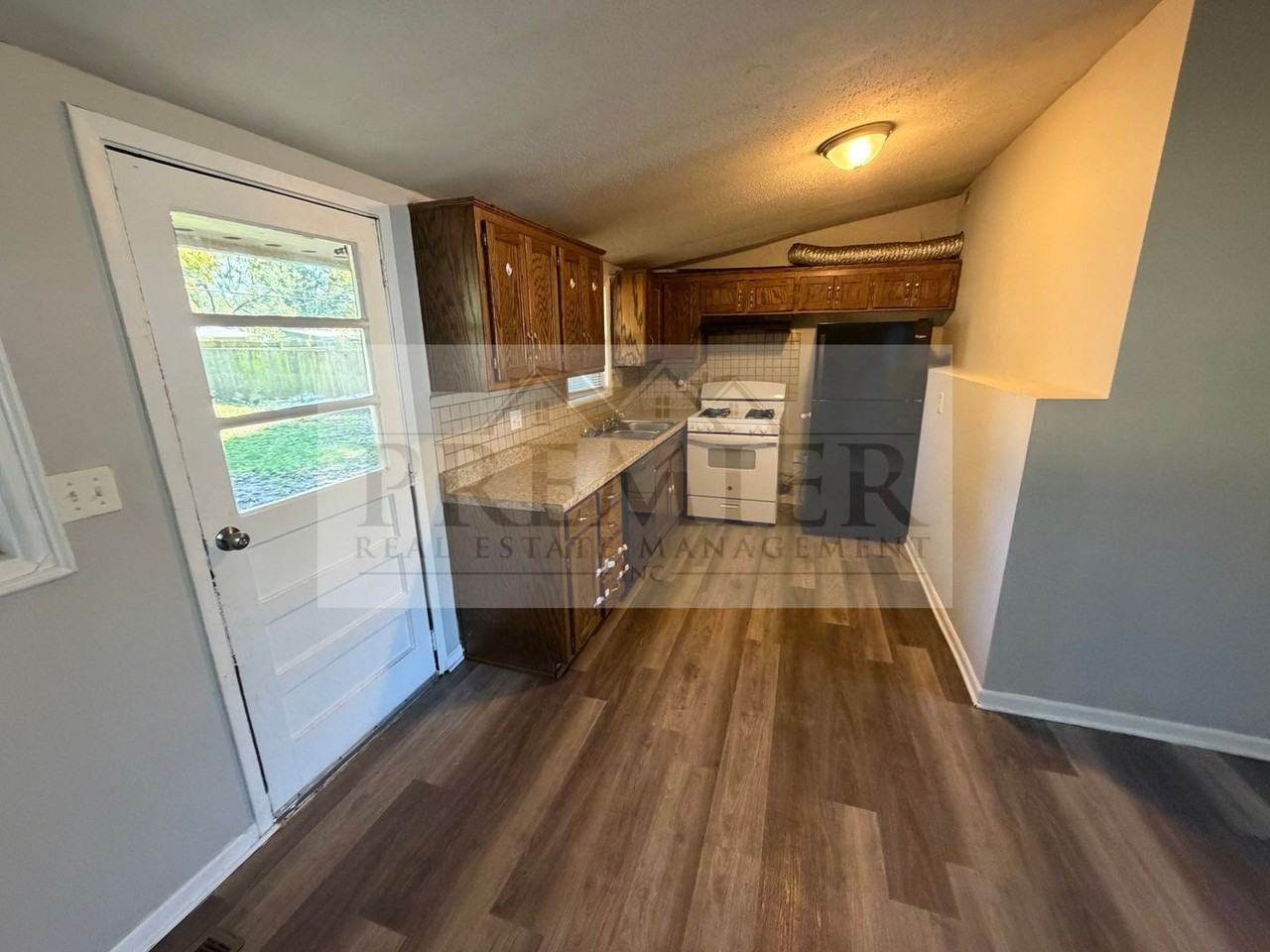 505 N Geronimo Dr - Photo 4 of 16
