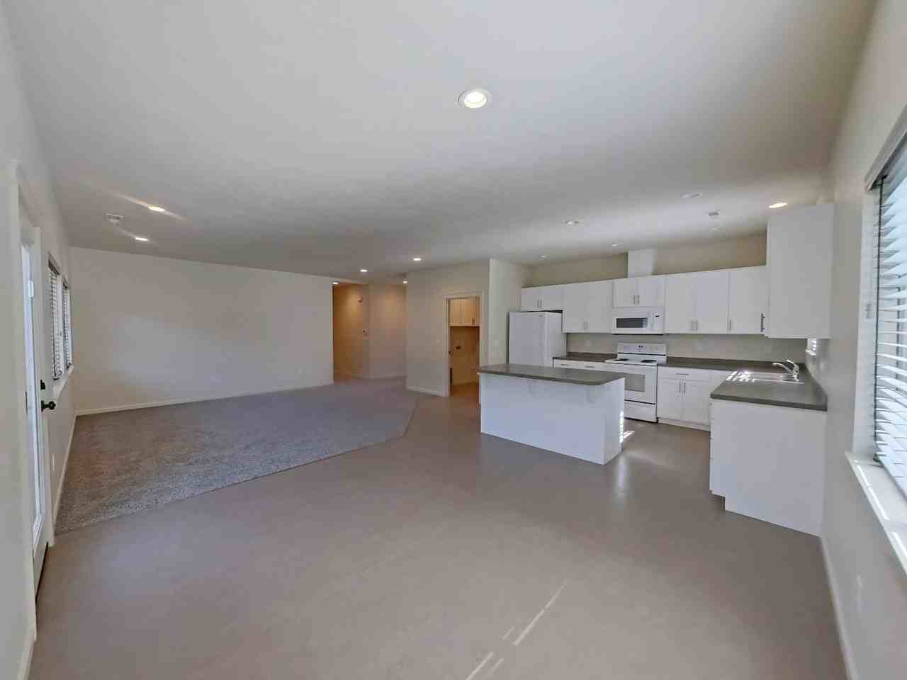 495 N 1st St - Photo 6 of 21