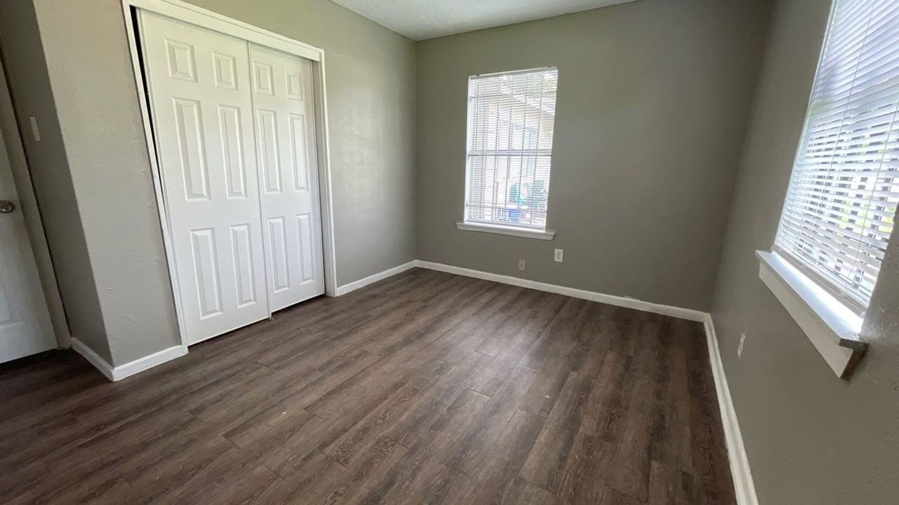 8303 St Lo Rd - Photo 3 of 15