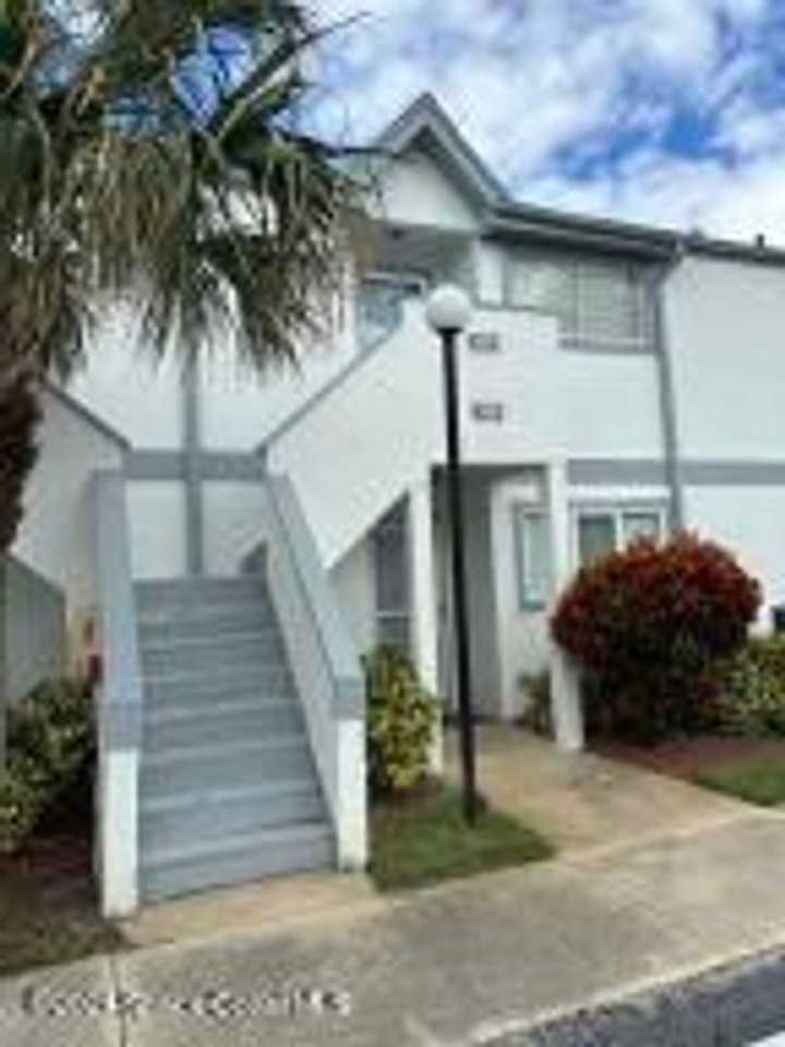 706 Beach Park Ln