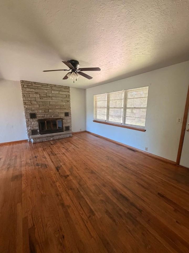 4102 N Peace Church Ave - Photo 5 of 13