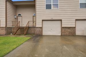 featured image of 1124 Country Club Ln