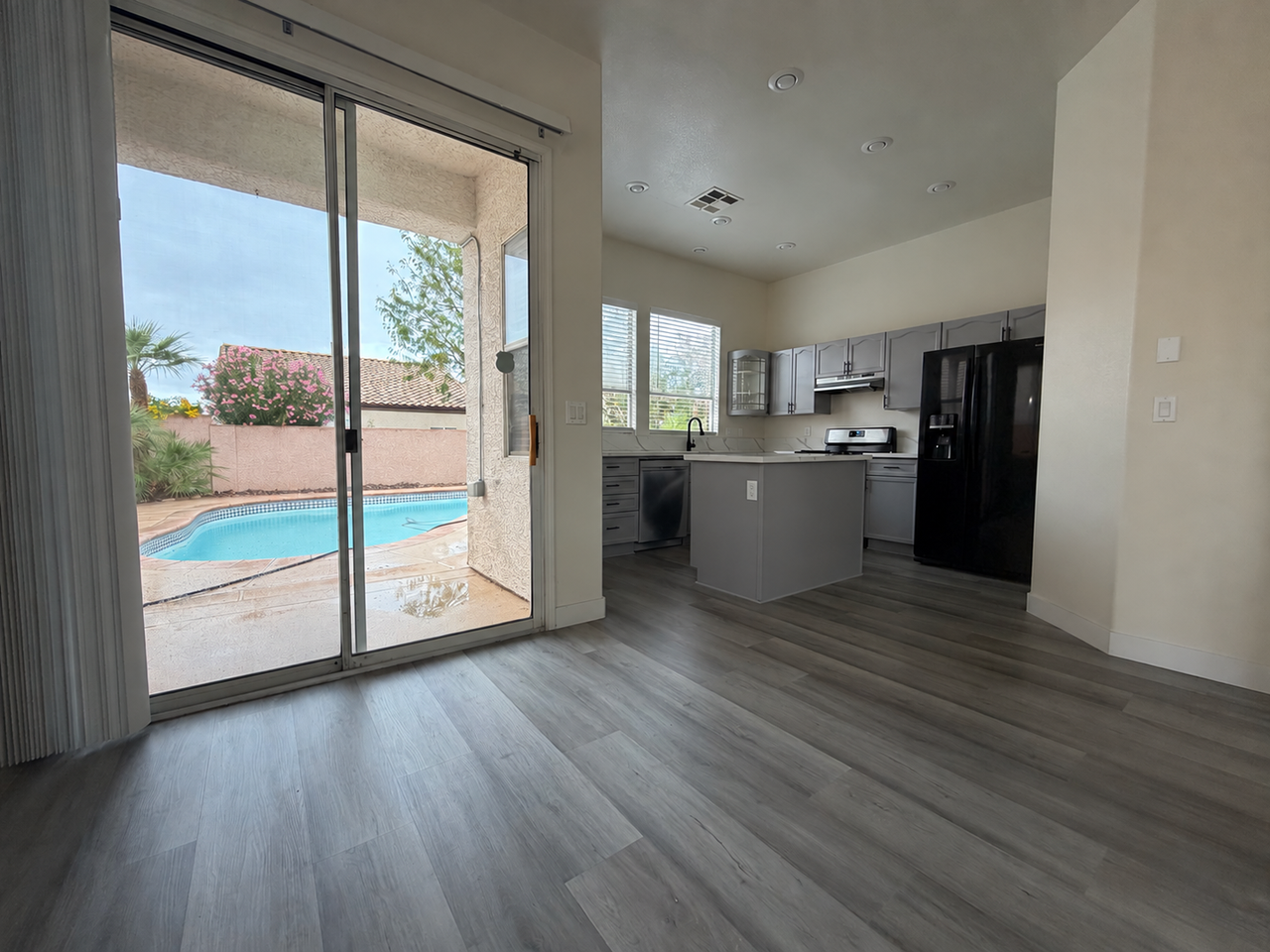 8312 Donatello Ct - Photo 4 of 15