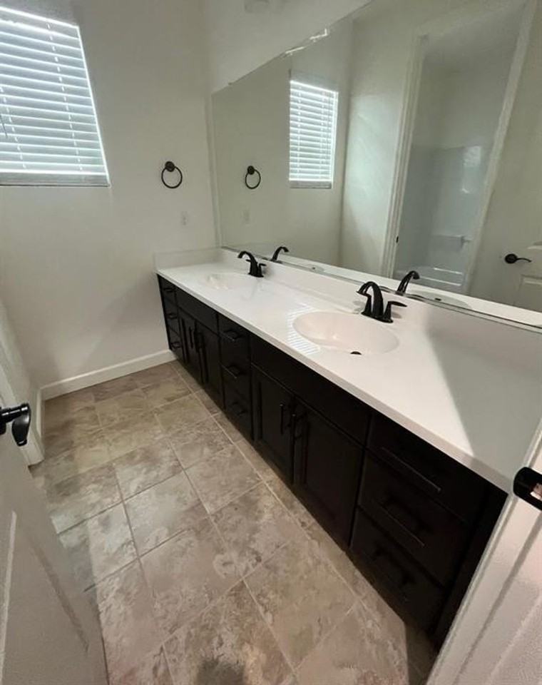 635 Auburn Way - Photo 7 of 10