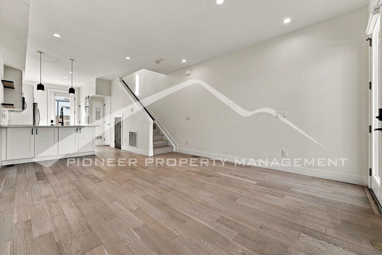 4767 Shoshone St - Photo 3 of 17