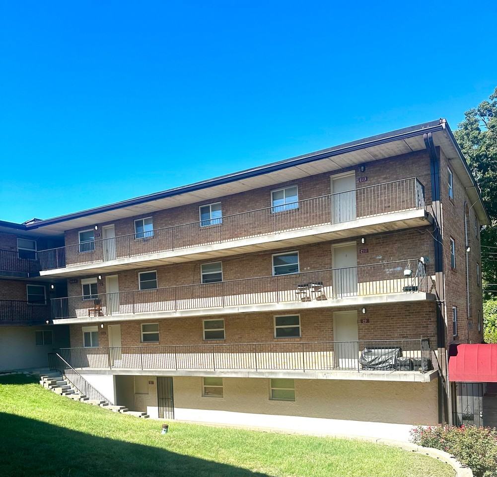 River Pointe Apartments - Photo 6 of 10