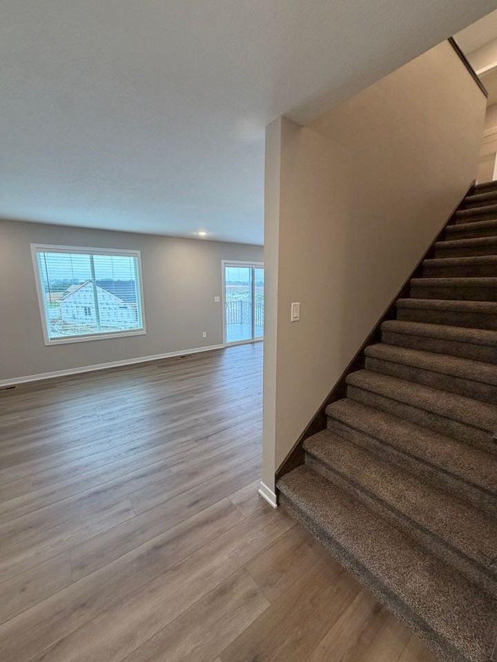 1919 20th Ave Se - Photo 6 of 37