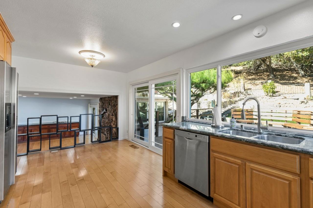 6431 Montego Ct - Photo 6 of 18