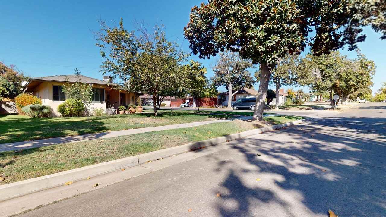 1495 N Adoline Ave - Photo 4 of 34
