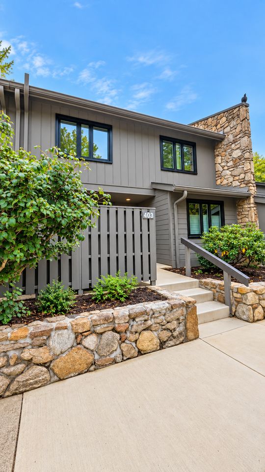 403 Crowfields Dr - Photo 3 of 31