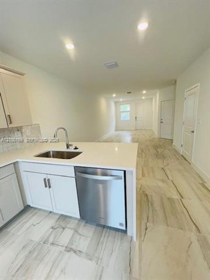 164 164 SW 171st Ln th 164 - Photo 7 of 11