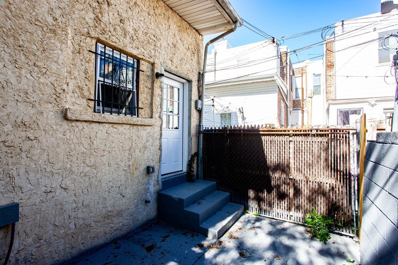 1609 S Etting St - Photo 3 of 17