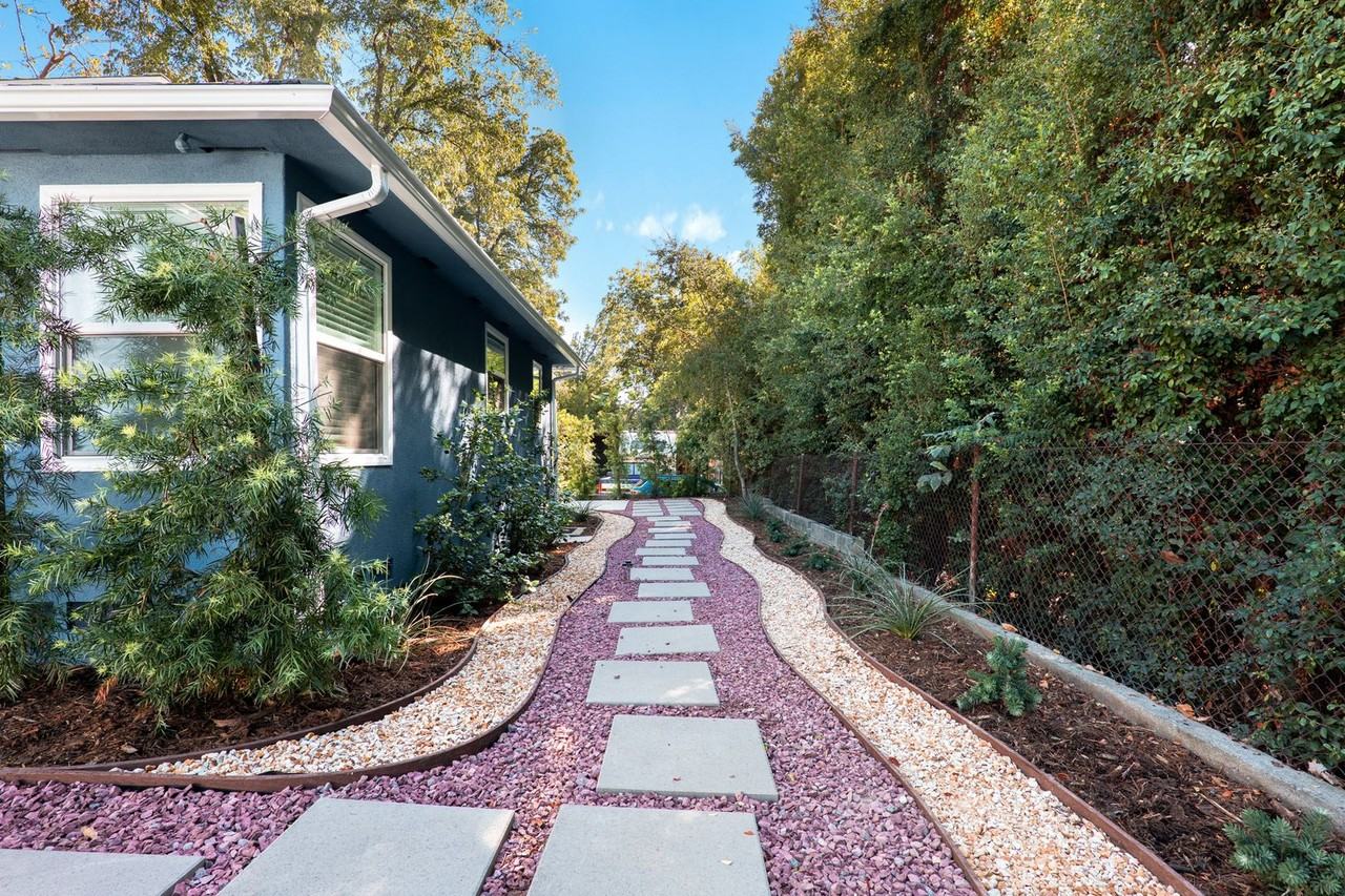 110 N Mountain Trl - Photo 4 of 15