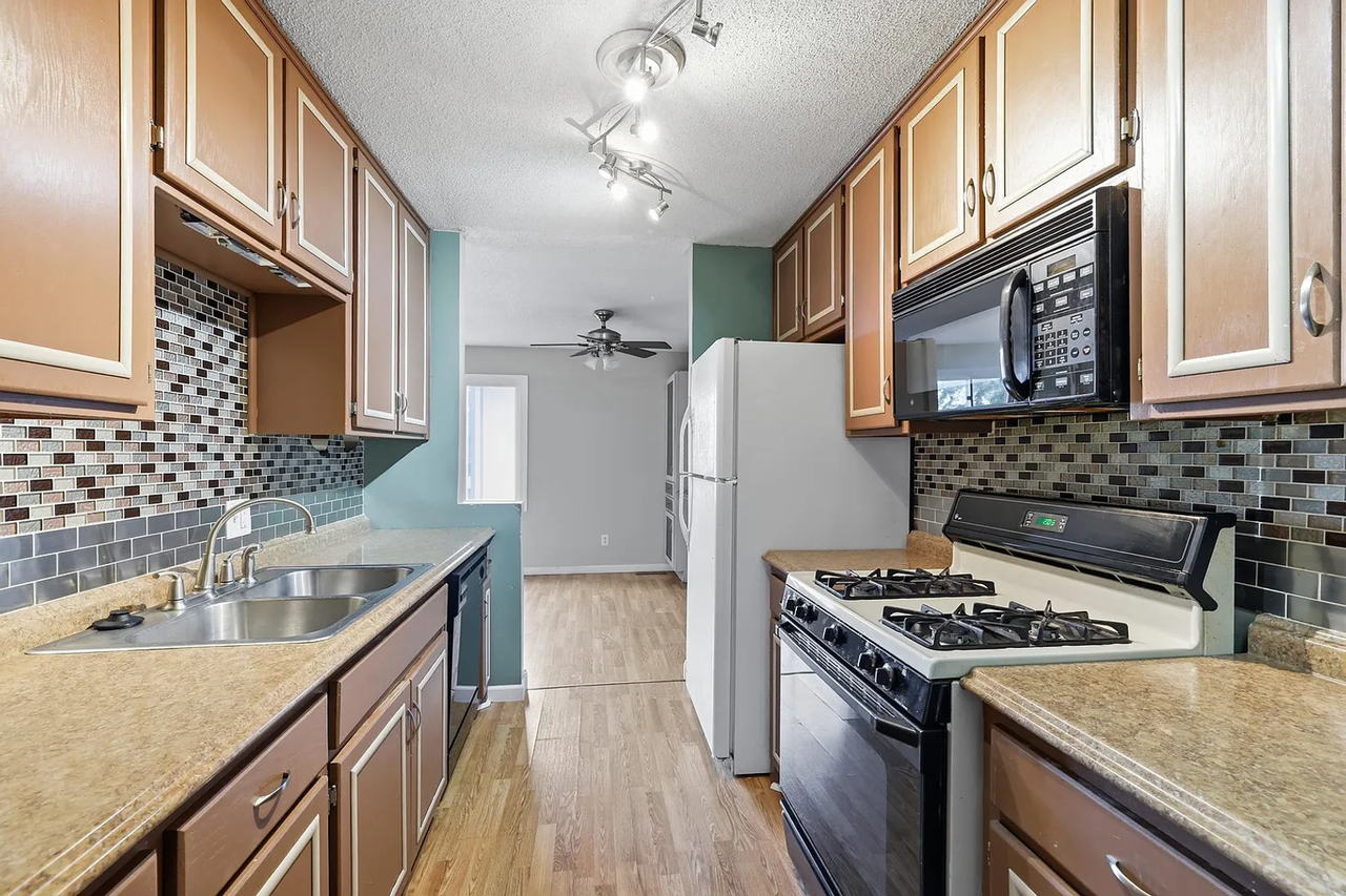 11430 Jay St Nw - Photo 6 of 17