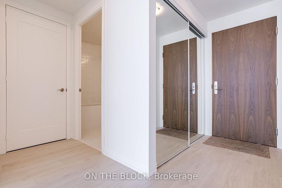 27 Korda Gate #1207 - Photo 5 of 23