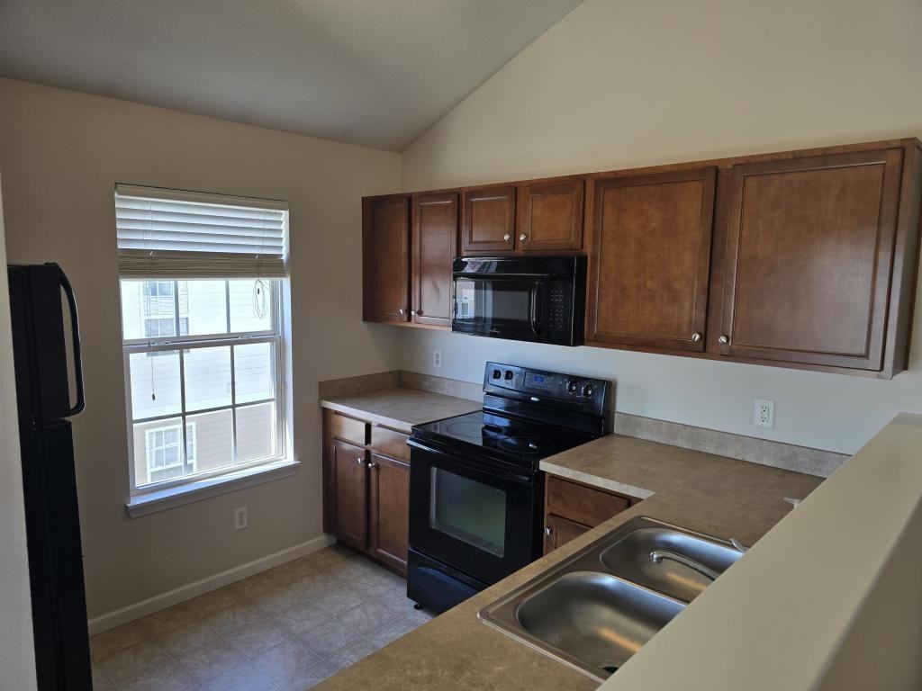 5600 Ne 80th Ter Unit 3a - Photo 5 of 13
