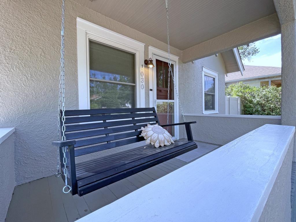 1030 Custer Ave - Photo 3 of 19