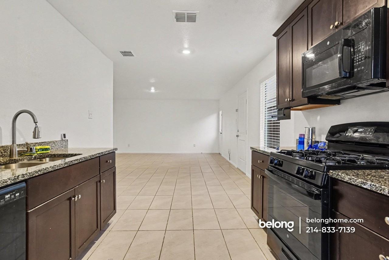 5925 Nyquist Way - Photo 6 of 15