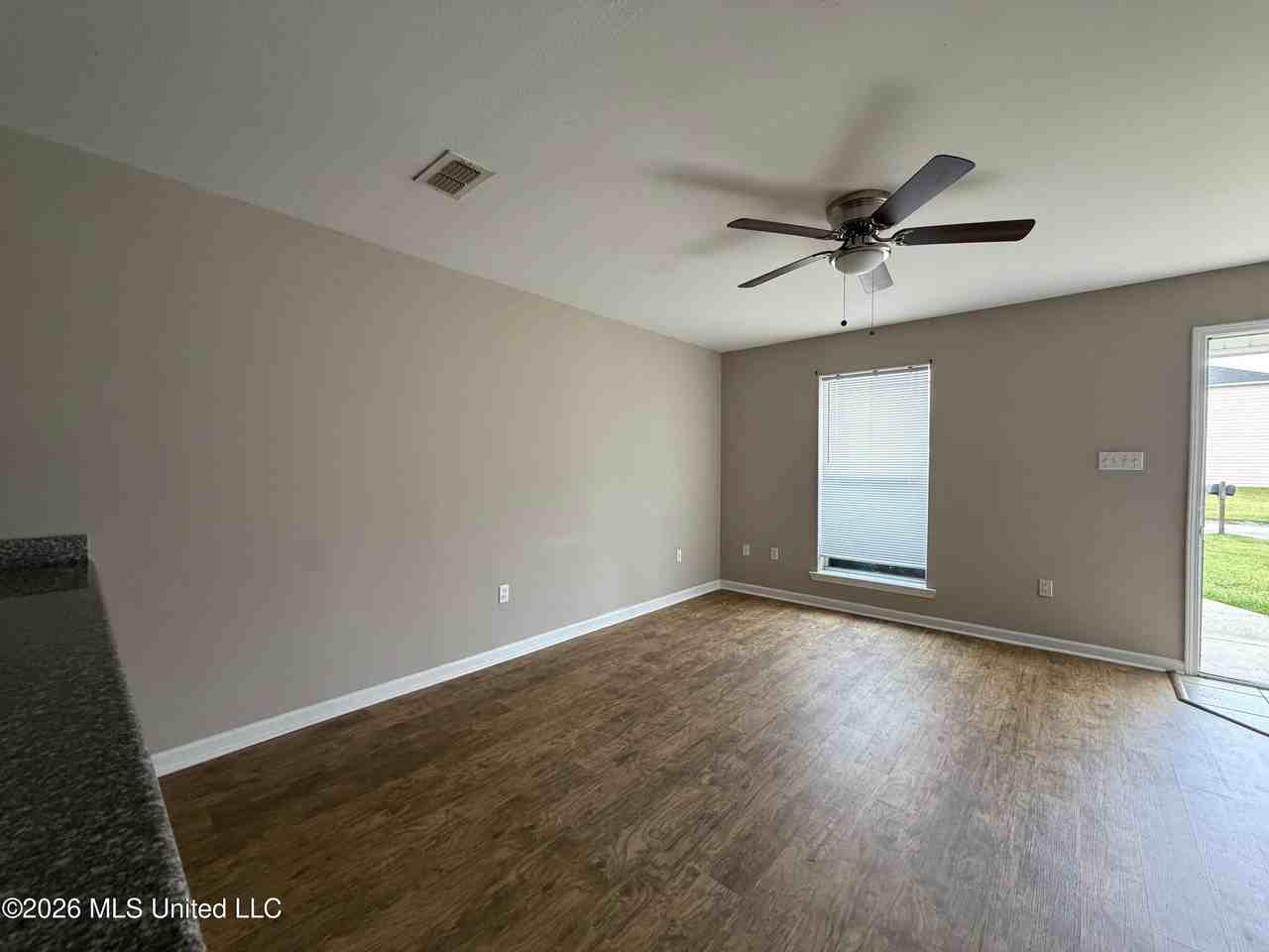 Tracewood Dr - Photo 4 of 9