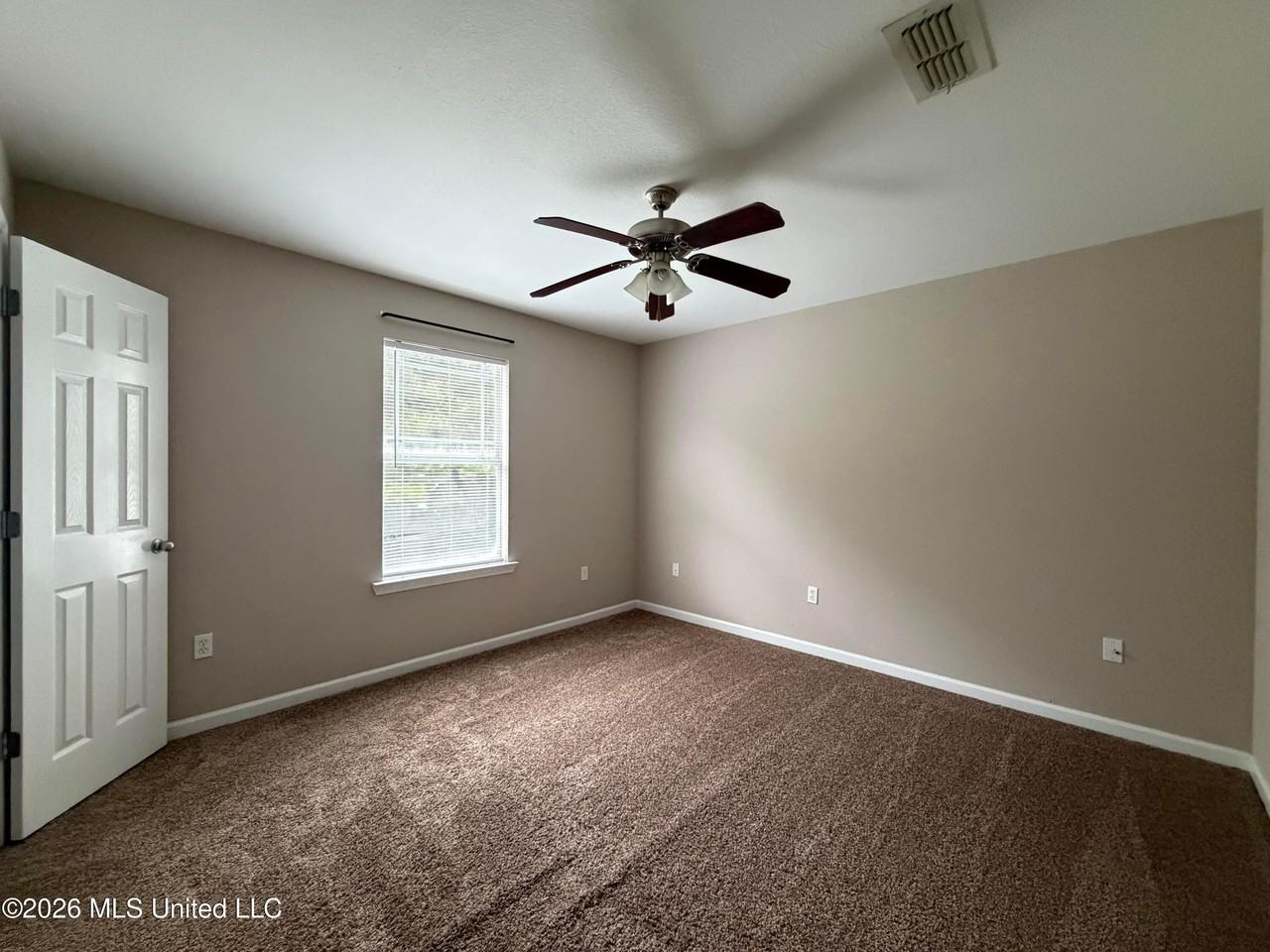 Tracewood Dr - Photo 6 of 9