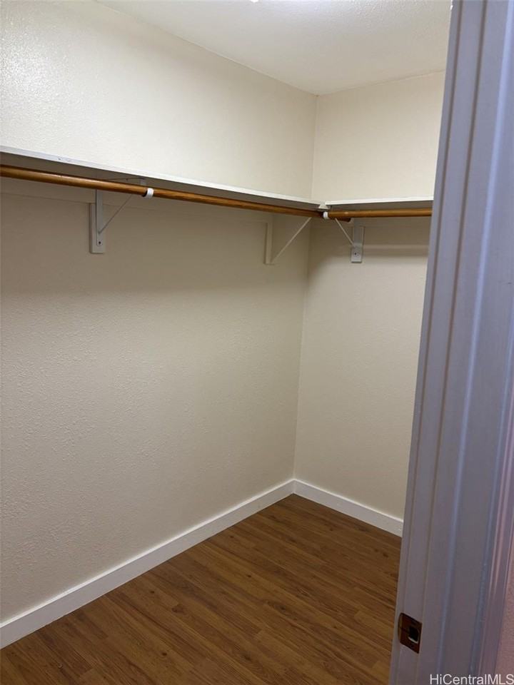 5622 Kanau St - Photo 4 of 22