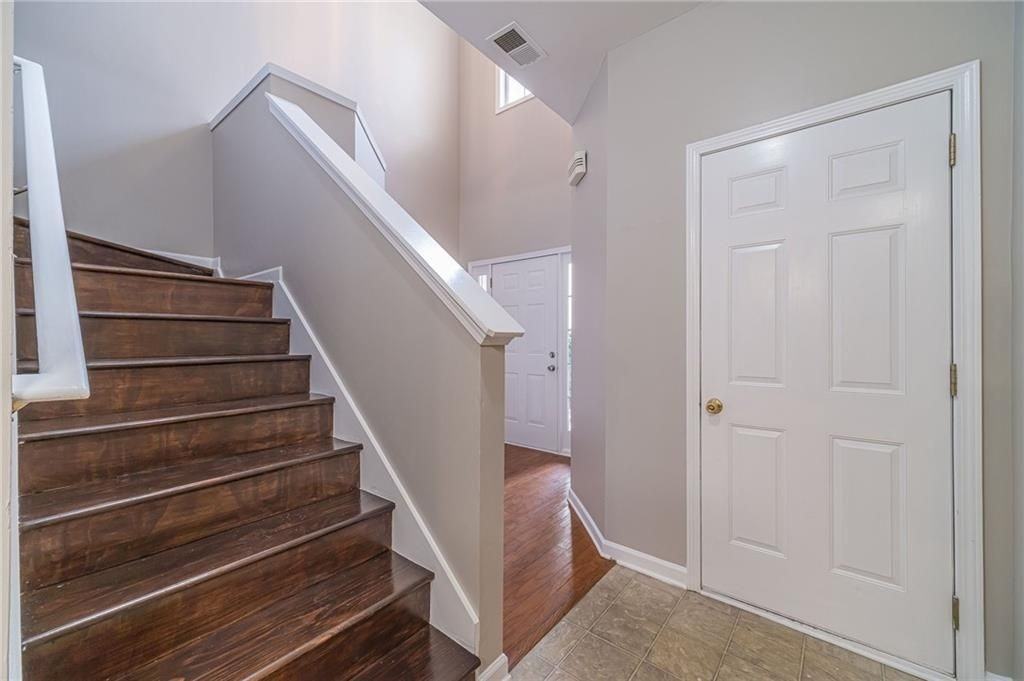 1191 Primrose View Cir - Photo 7 of 39