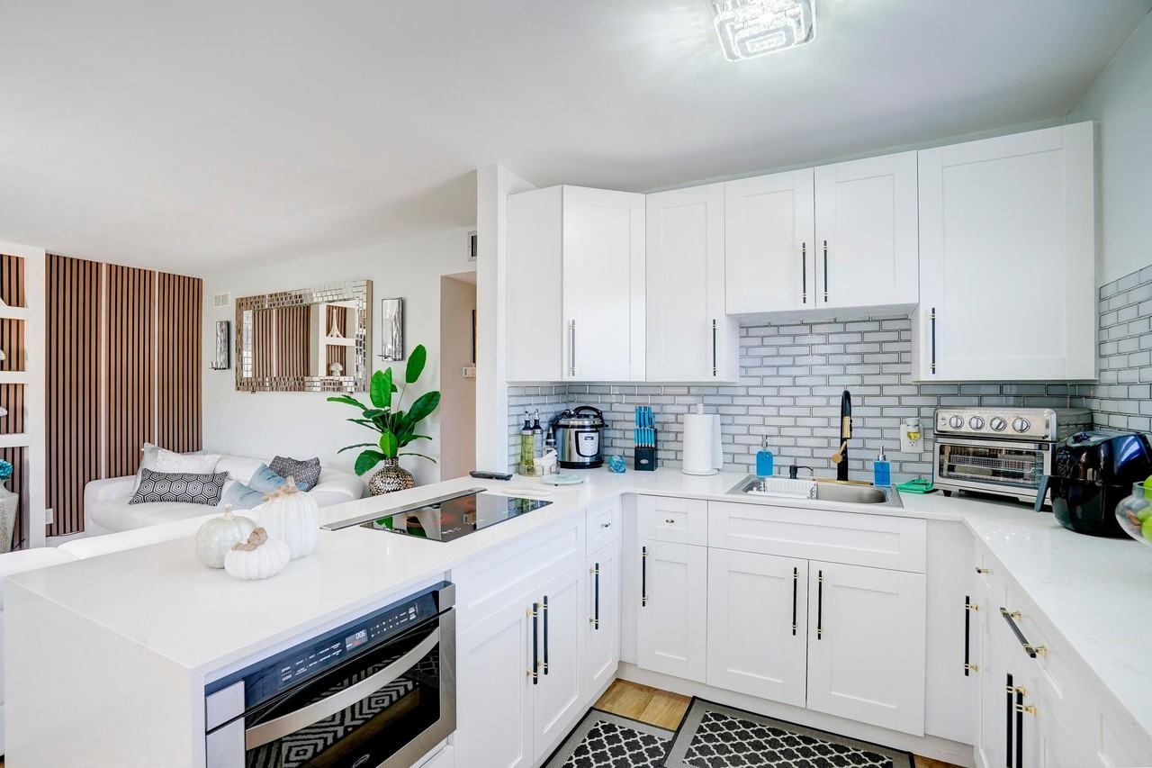 203 Windsor I #203 - Photo 2 of 50