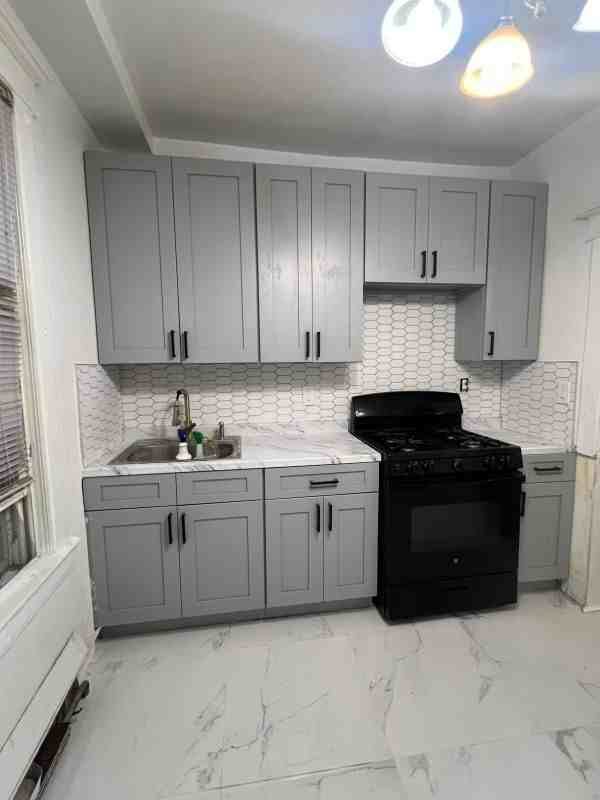214 Grant Ave - Photo 2 of 11