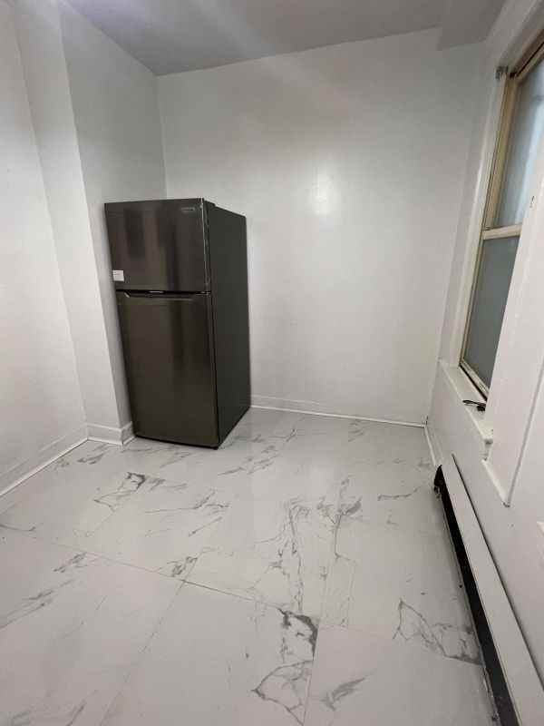 214 Grant Ave - Photo 3 of 11