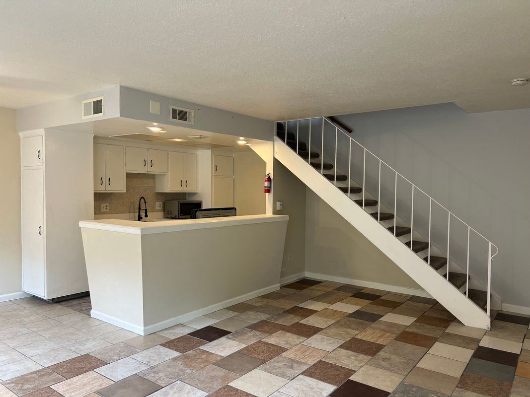 801 Carro Dr - Photo 5 of 13
