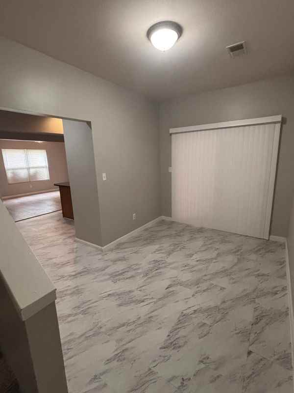 1375 Pennsylvania Ave - Photo 6 of 15