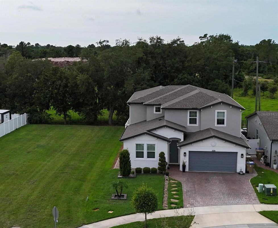 1506 Pines End Pl - Photo 2 of 23