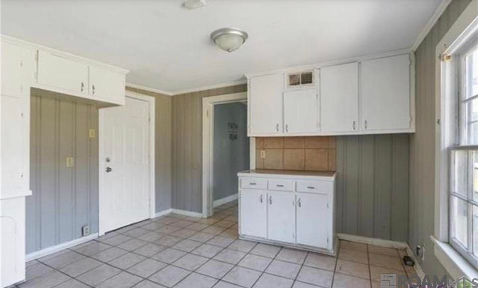 5921 Byron St - Photo 5 of 6