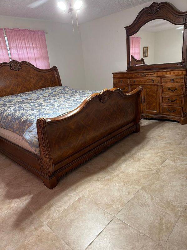 9131 Warwickshire Rd - Photo 3 of 13