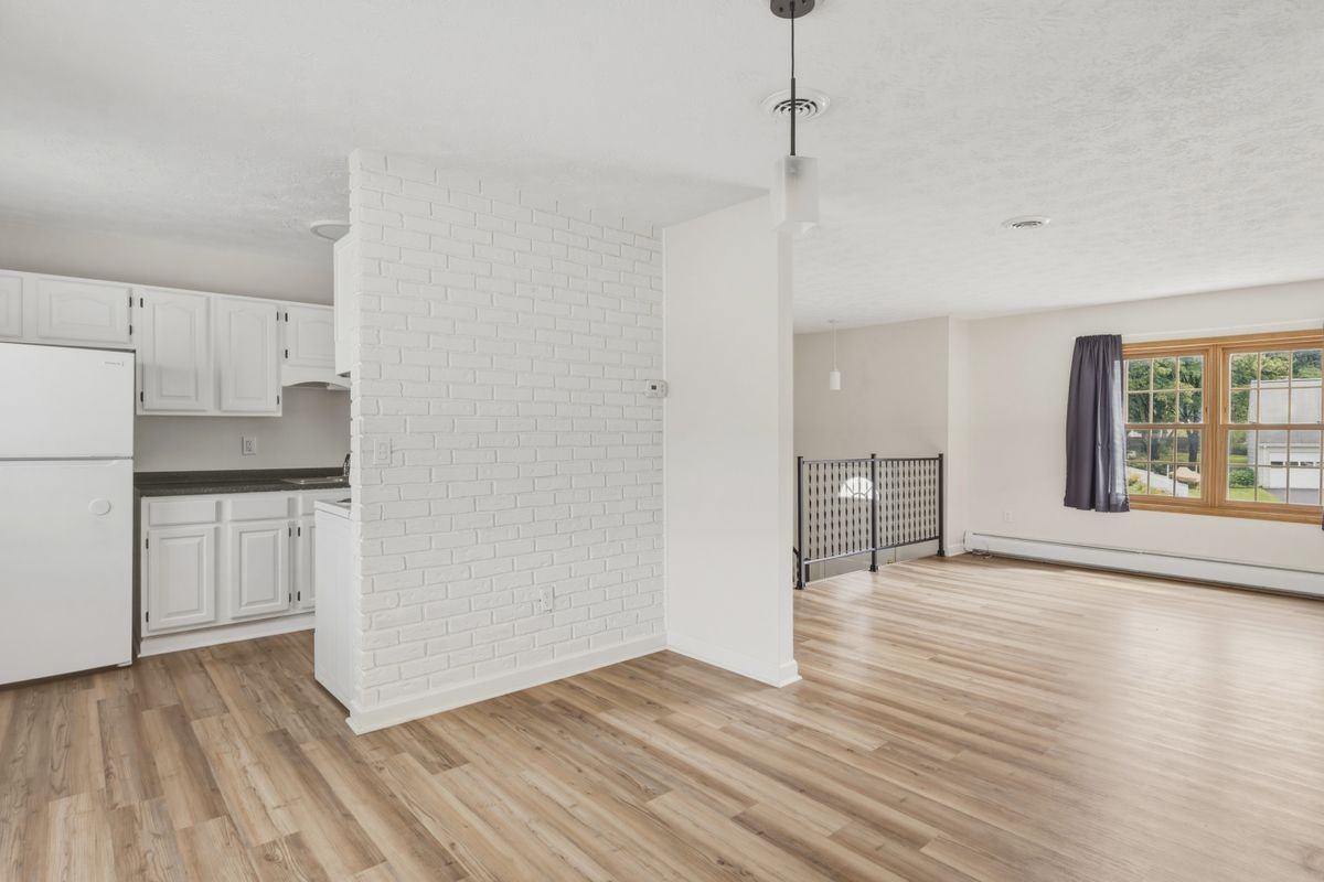 12 Dogwood Ln - Photo 3 of 40